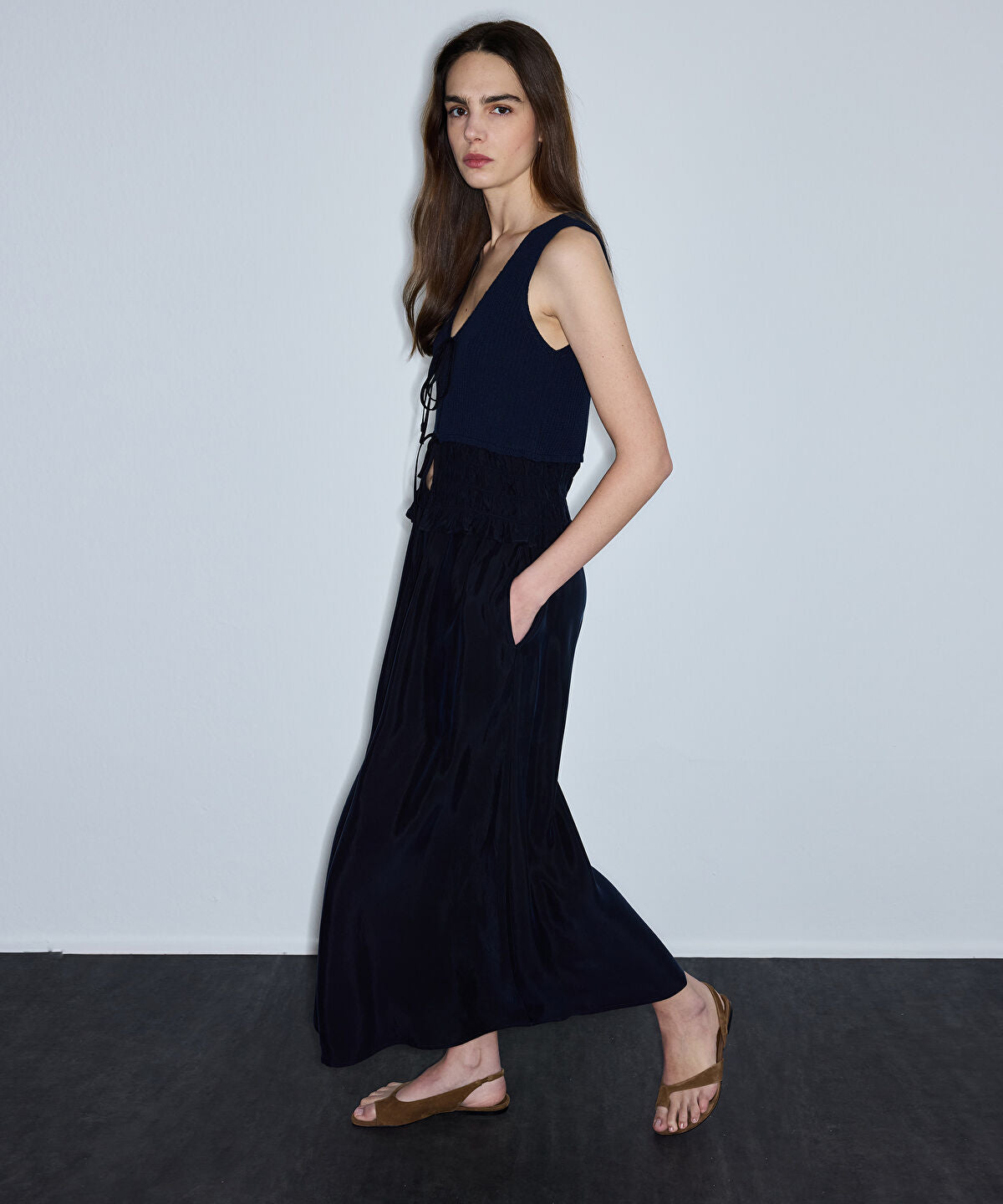 Zoomed Elastic Waist Skirt
