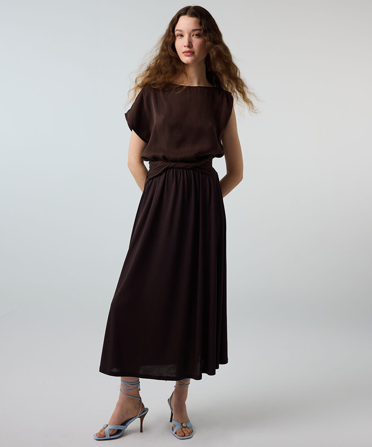 Zoomed Twisted-Belt Cupro Skirt