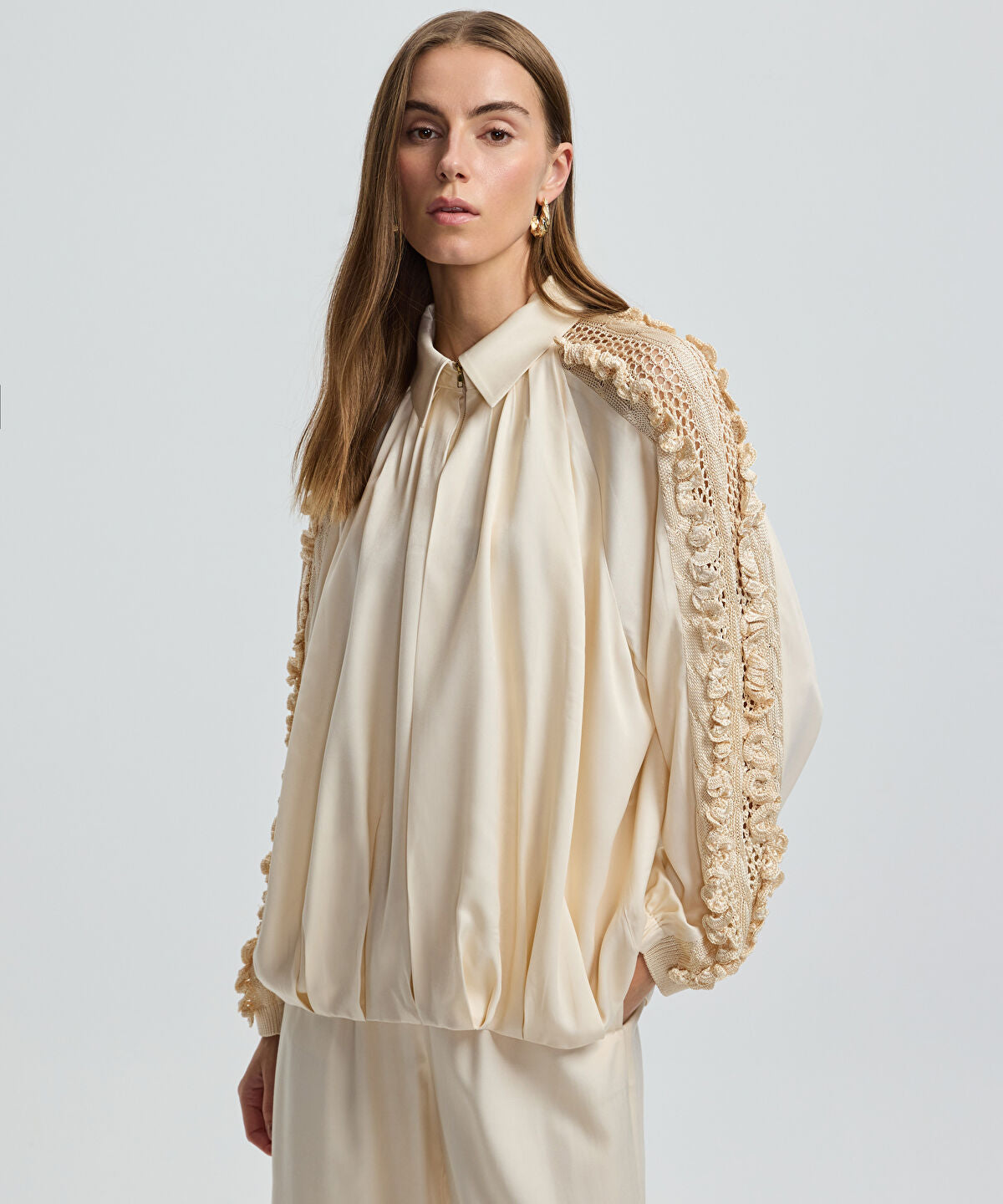 Zoomed Mixed Knit Sleeve Jacket