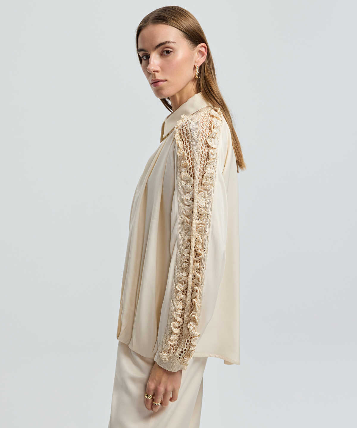 Zoomed Mixed Knit Sleeve Jacket