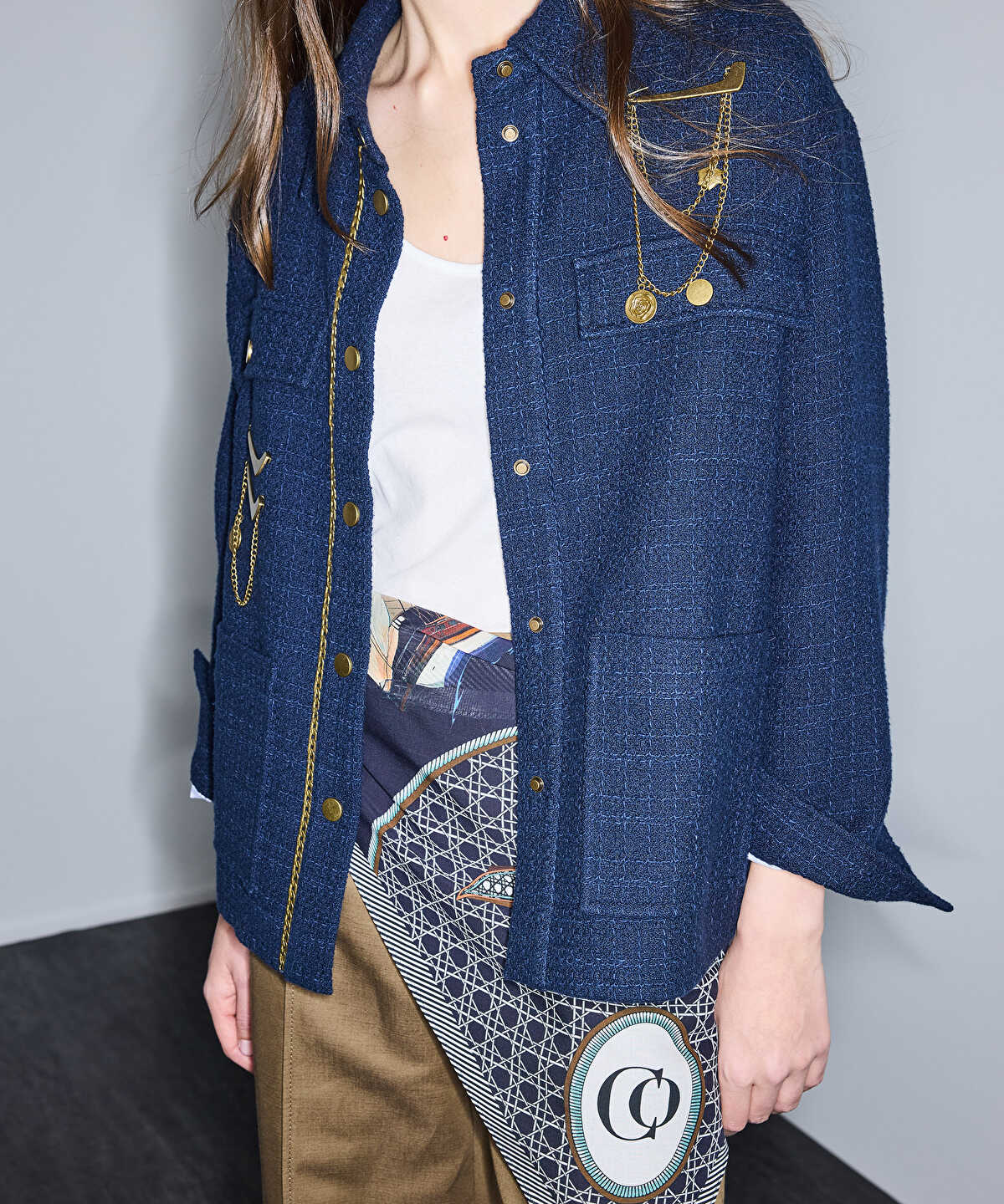 Zoomed Chain Trim Tweed Jacket