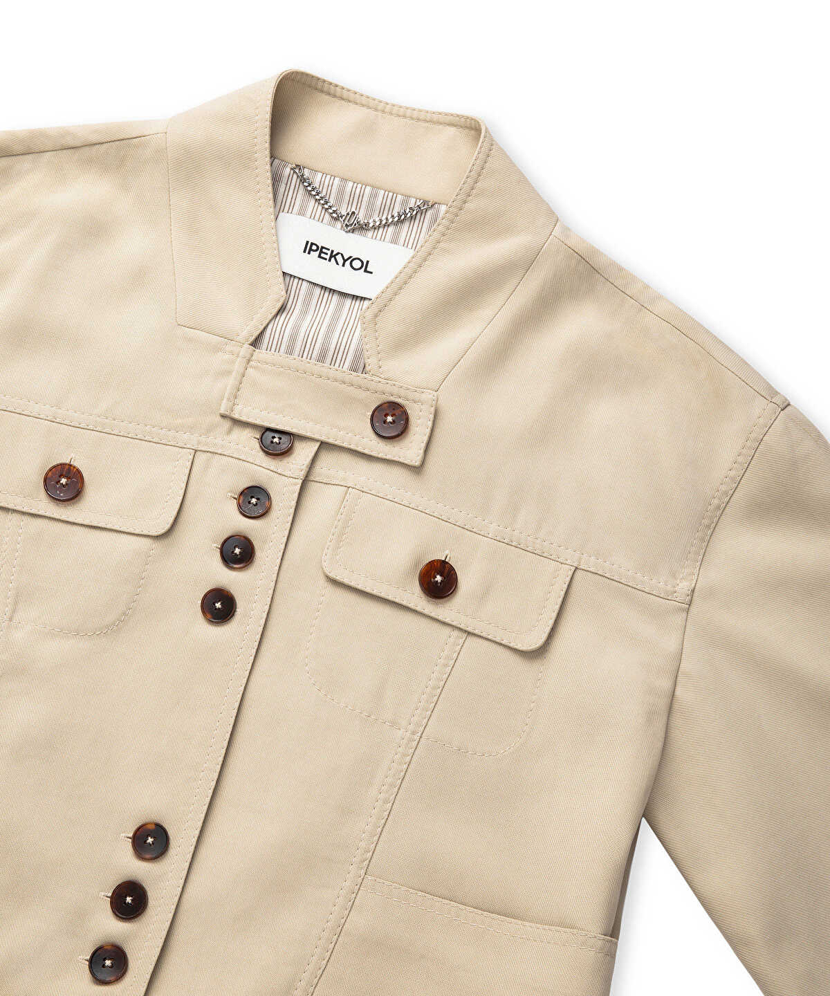 Zoomed Buttoned Jacket