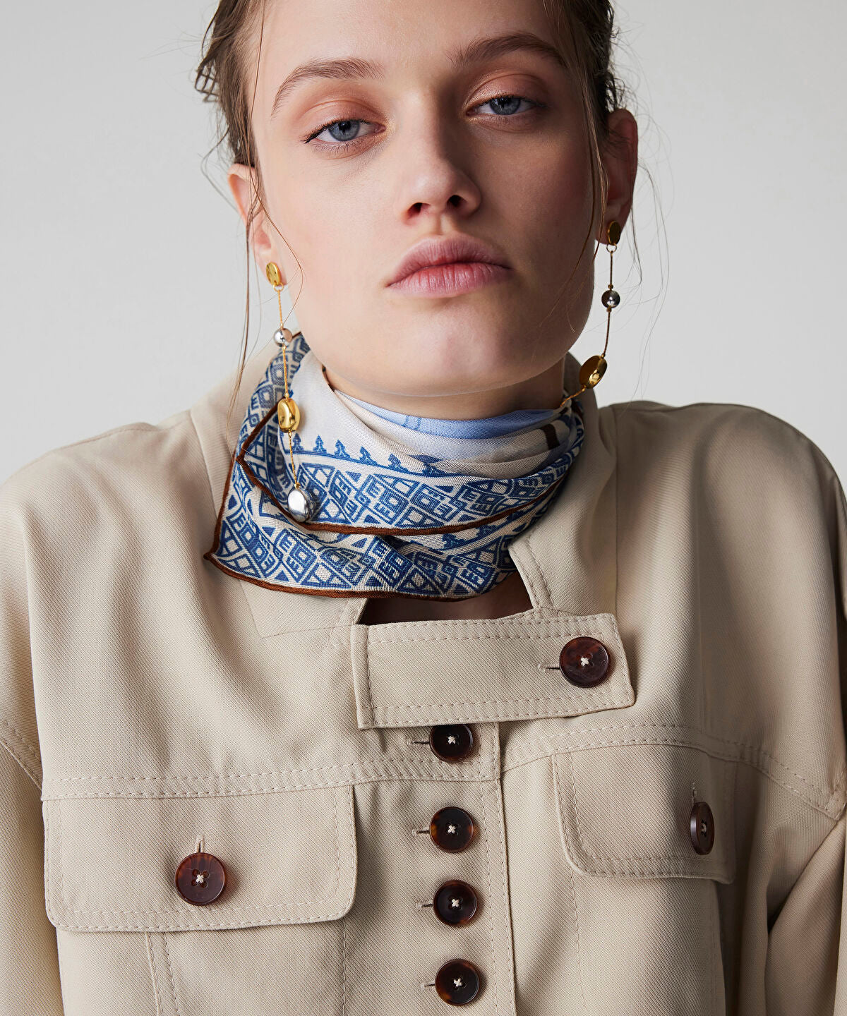Zoomed Buttoned Jacket