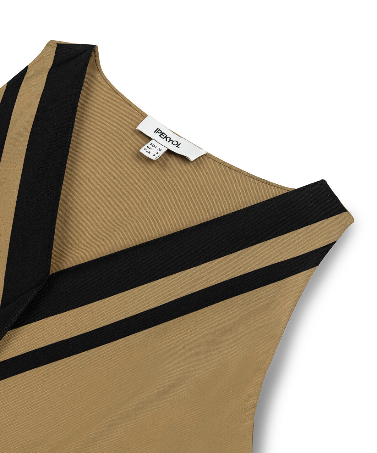 Zoomed Asymmetric Contrast-Trimmed Blouse