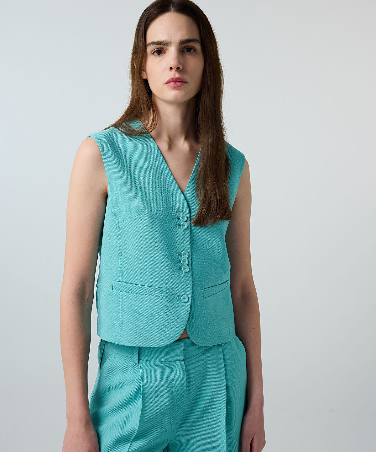 Zoomed Textured Vest