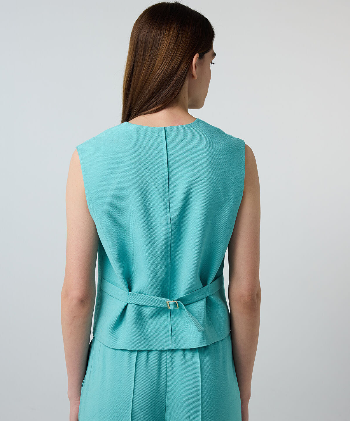 Zoomed Textured Vest