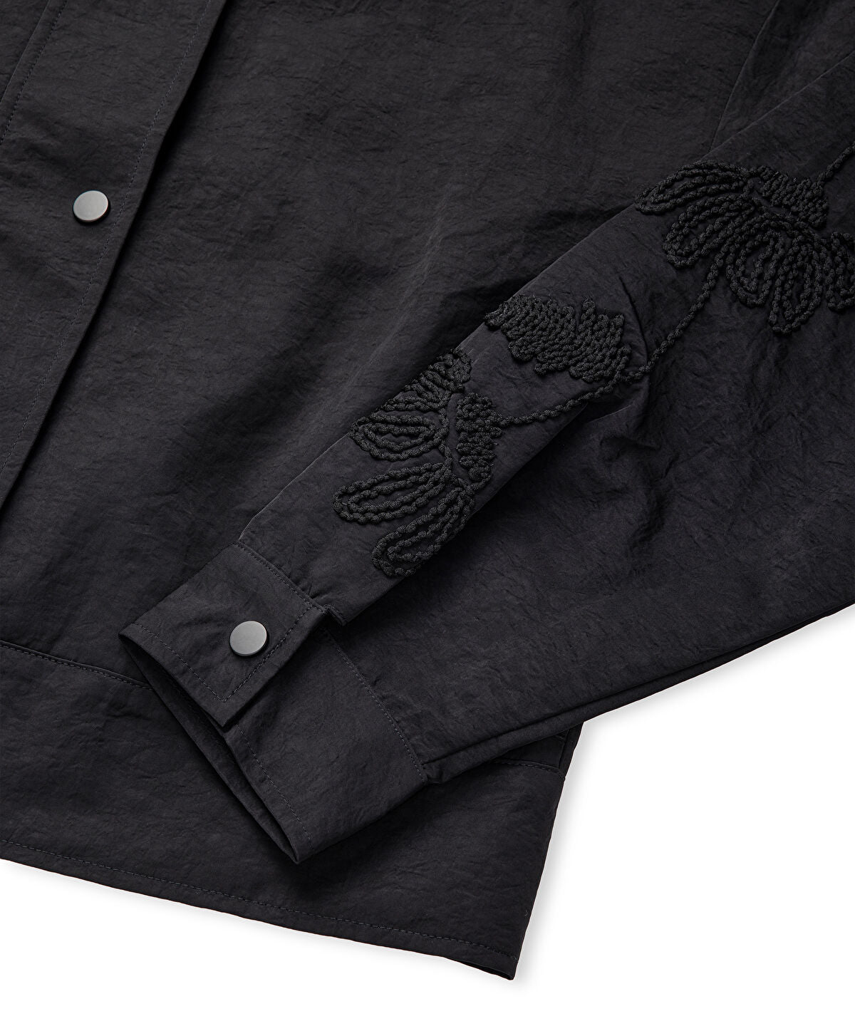 Zoomed Emboridered Coat