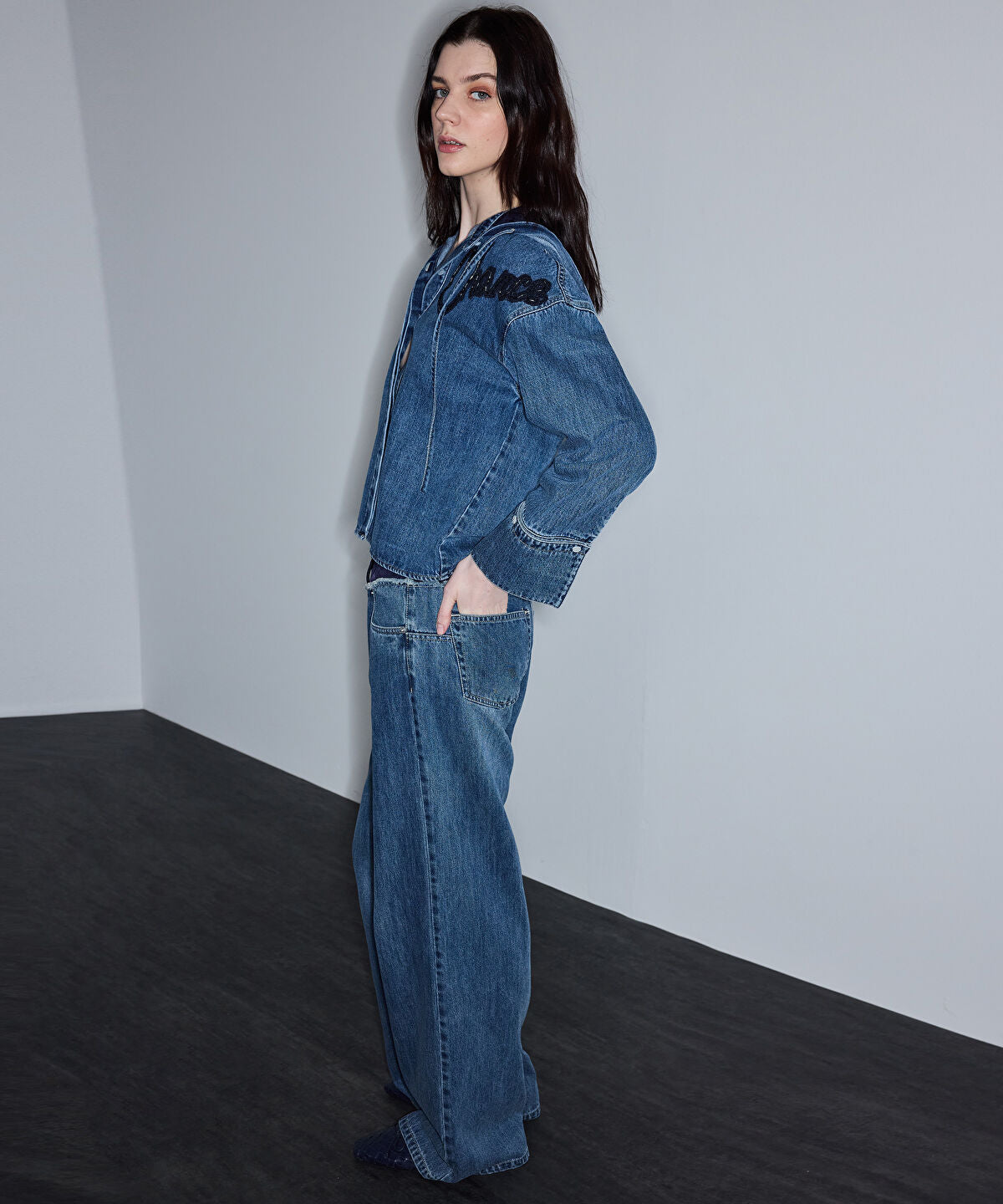 Contrast Waist Jeans
