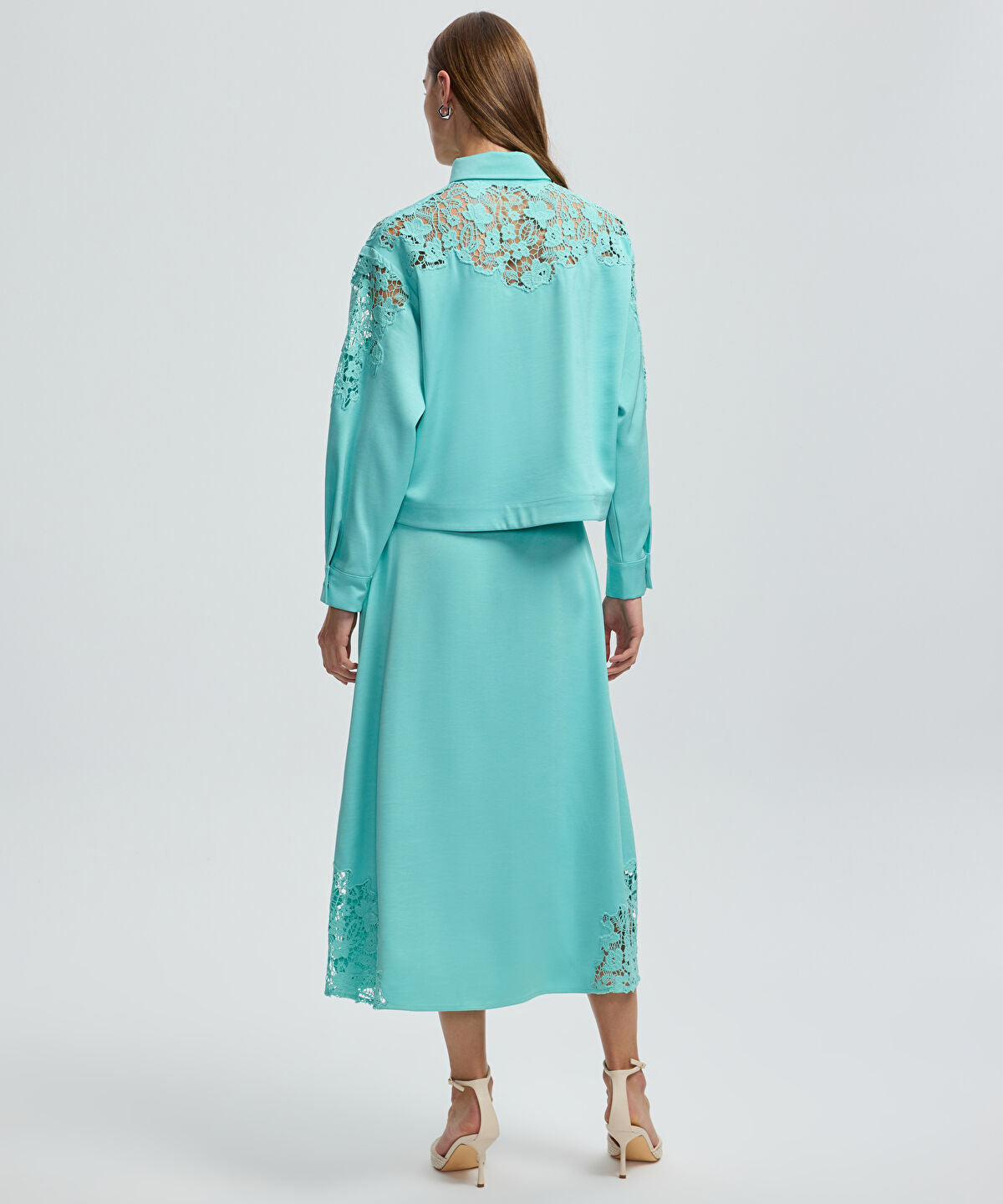 Zoomed Shirt with Floral Lace Panel