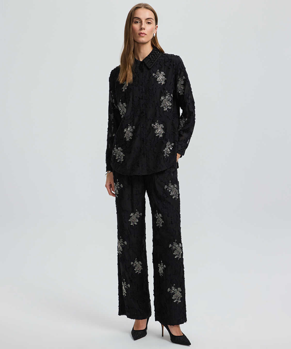 Zoomed Embellished Knit Collar Shirt
