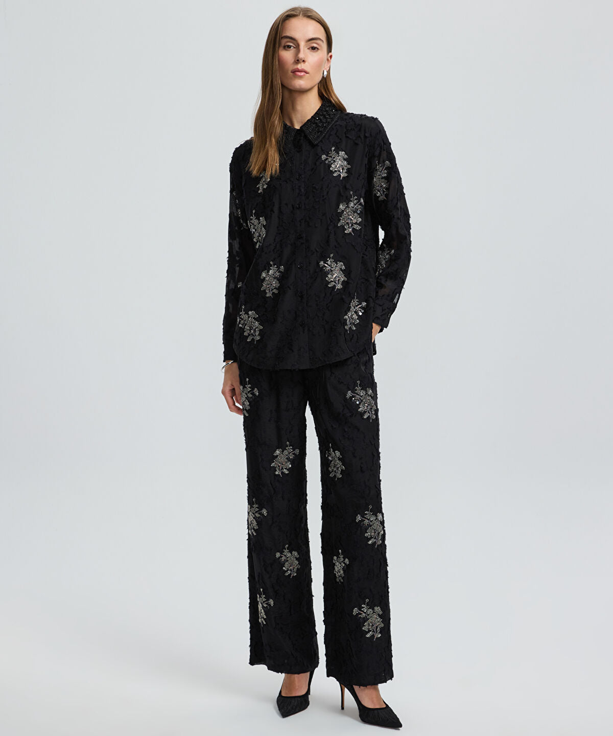 Zoomed Embellished Knit Collar Shirt