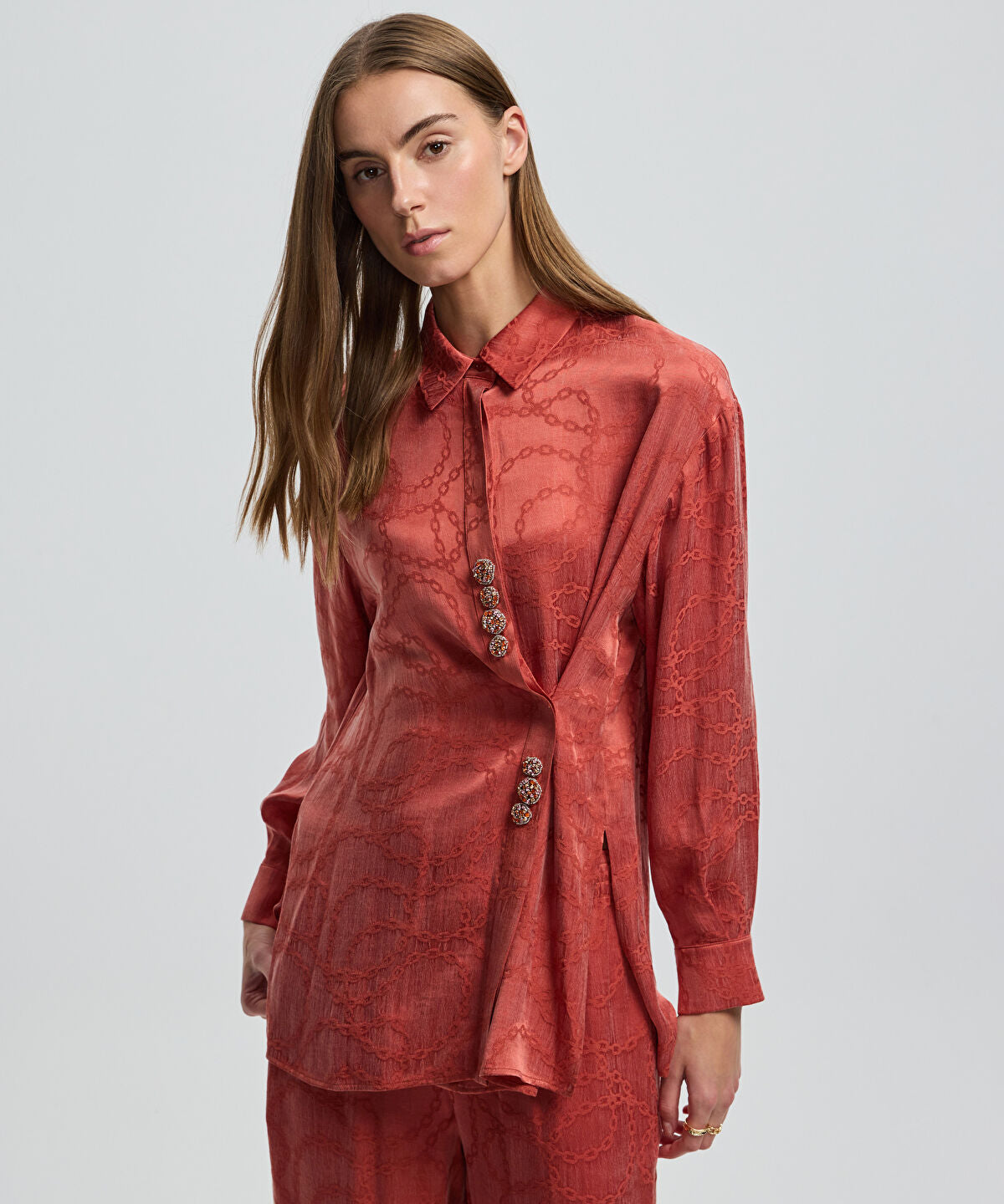 Zoomed Asymmetric Embellished Shirt