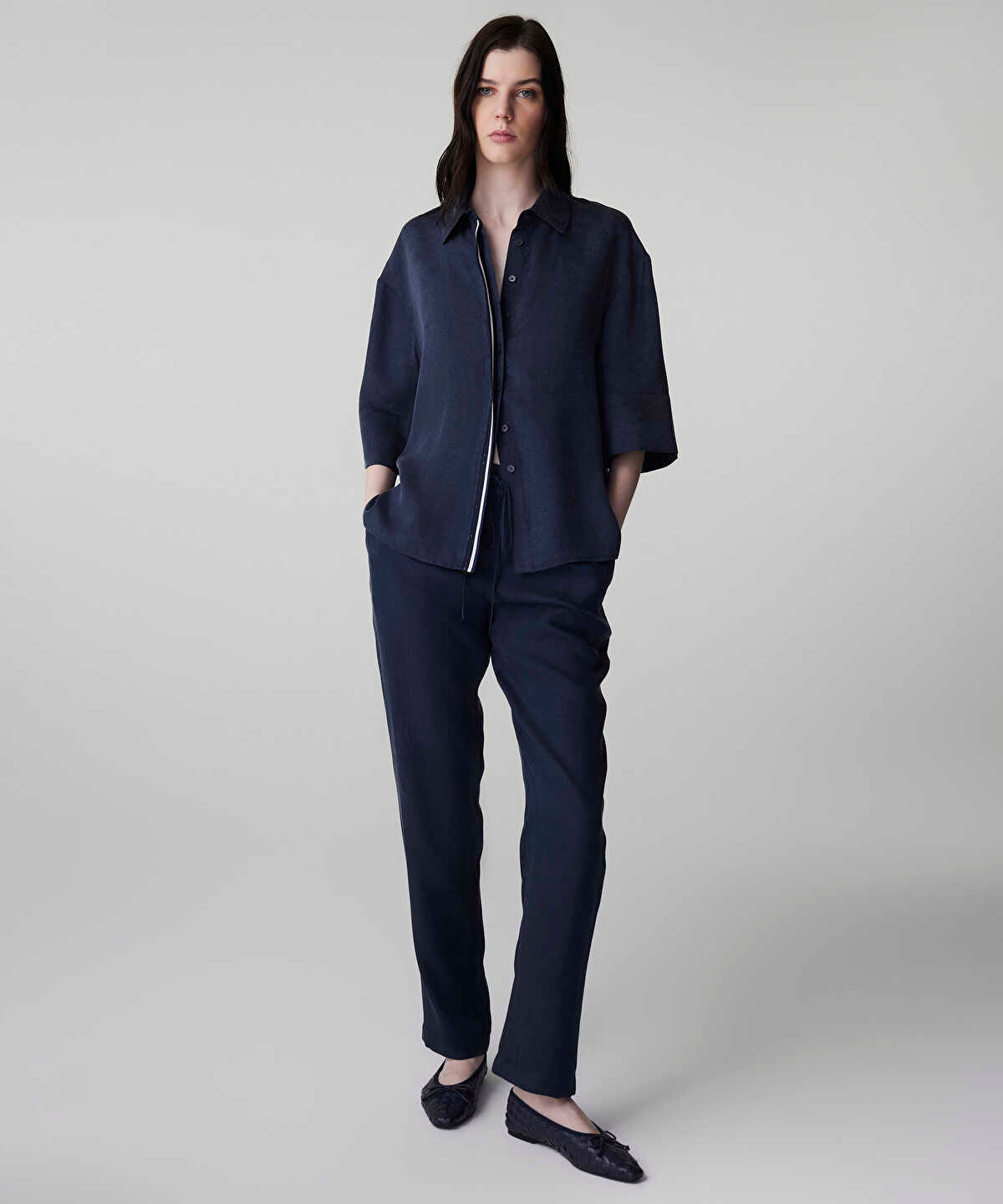 Zoomed Rhinestone Embellished Contrast Piped Shirt