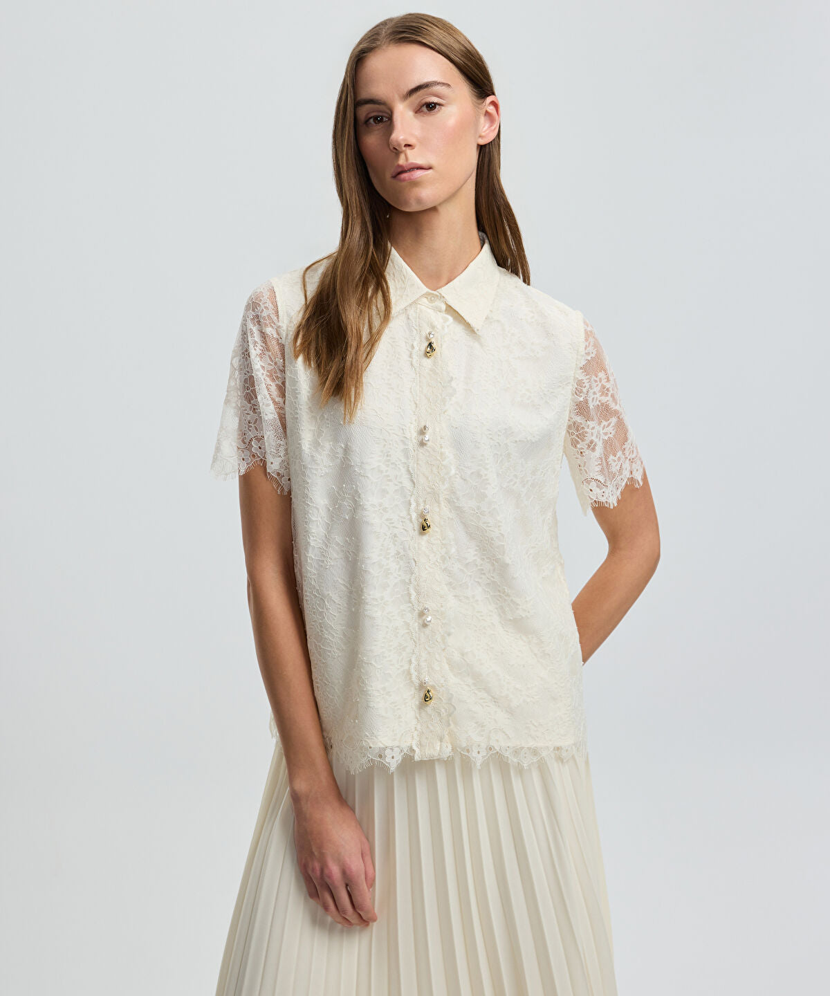 Zoomed Mixed Button Lace Shirt