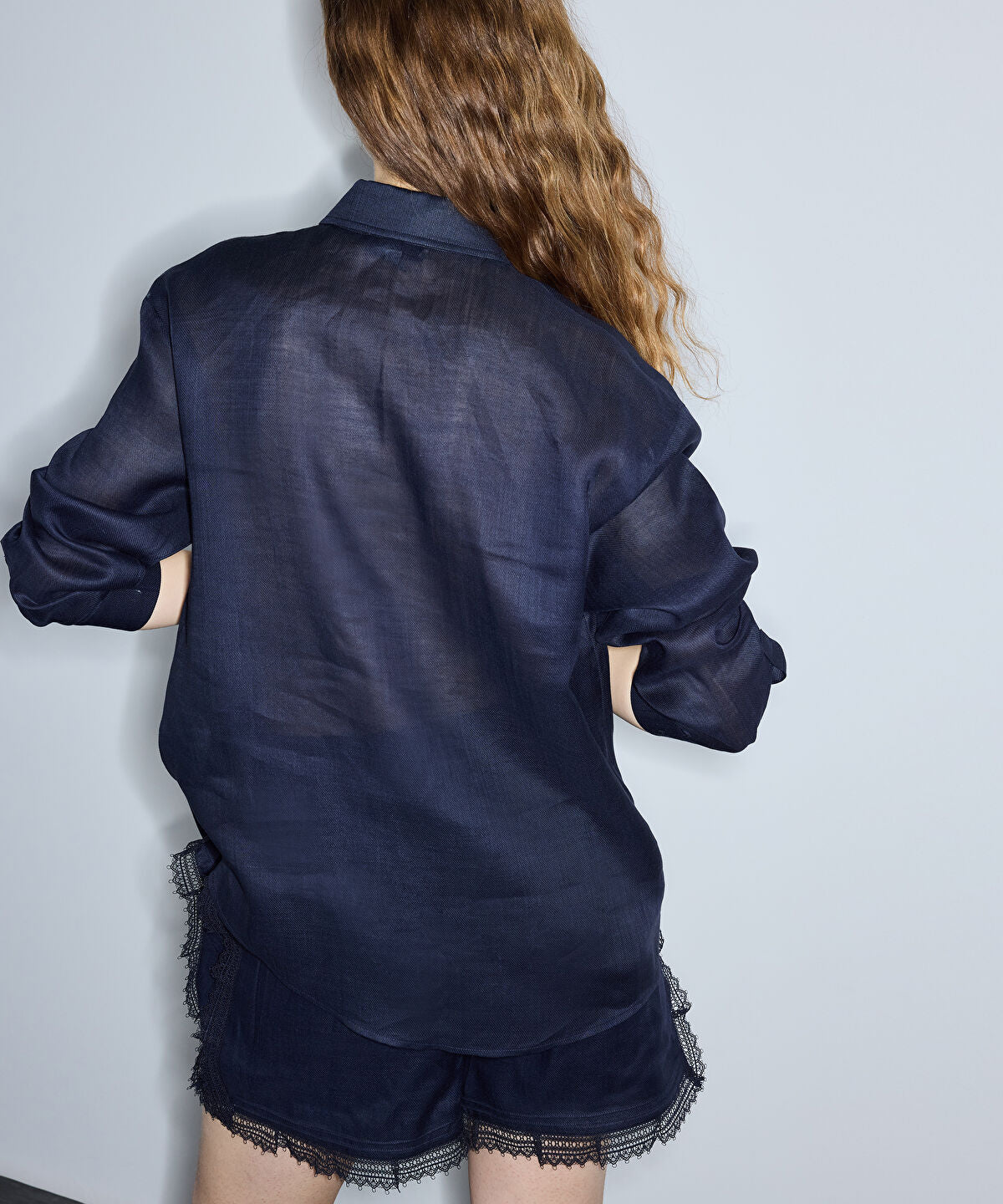 Zoomed Linen Shirt with Lace Applique