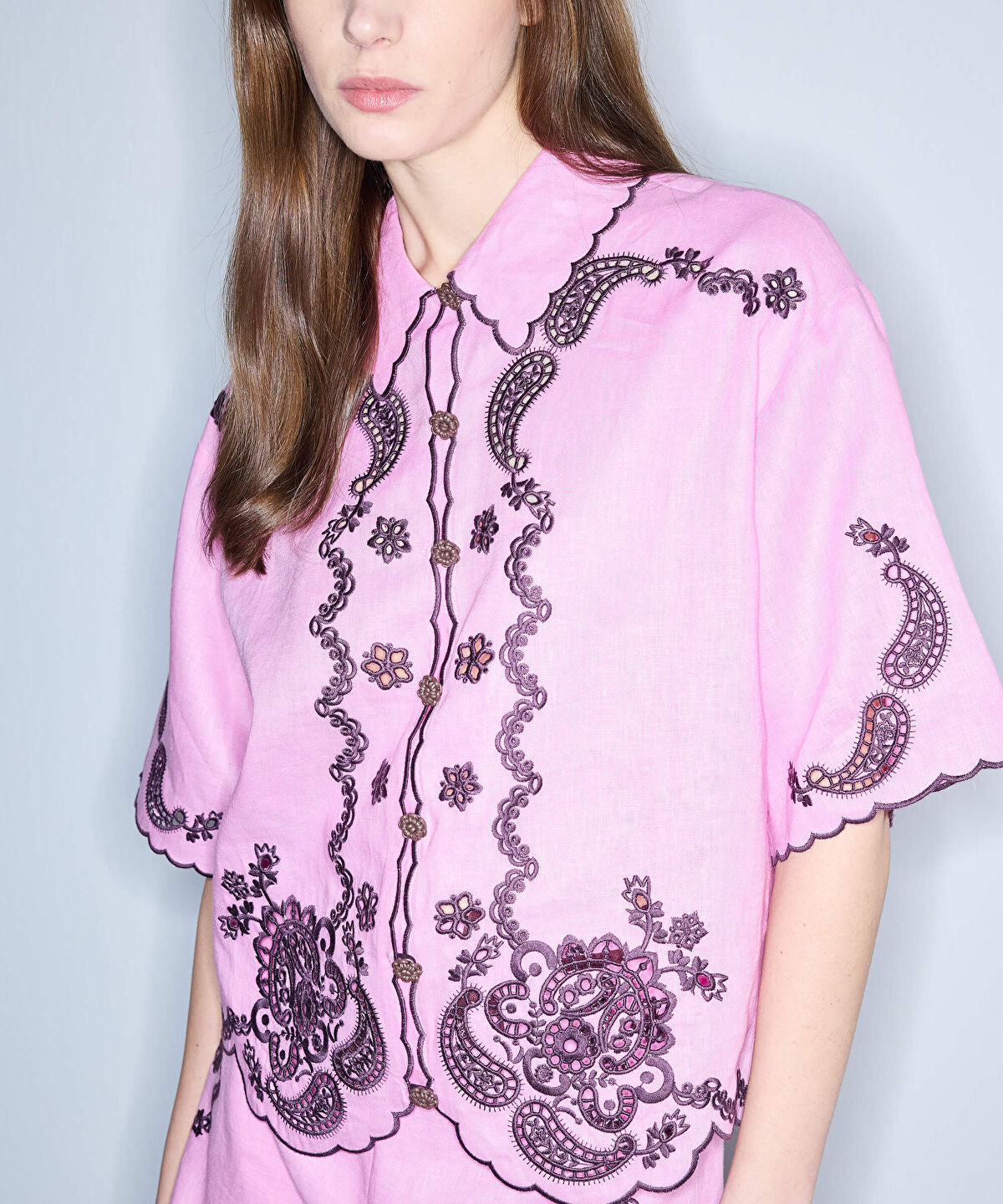 Zoomed Linen Shirt with Contrast Embroidery