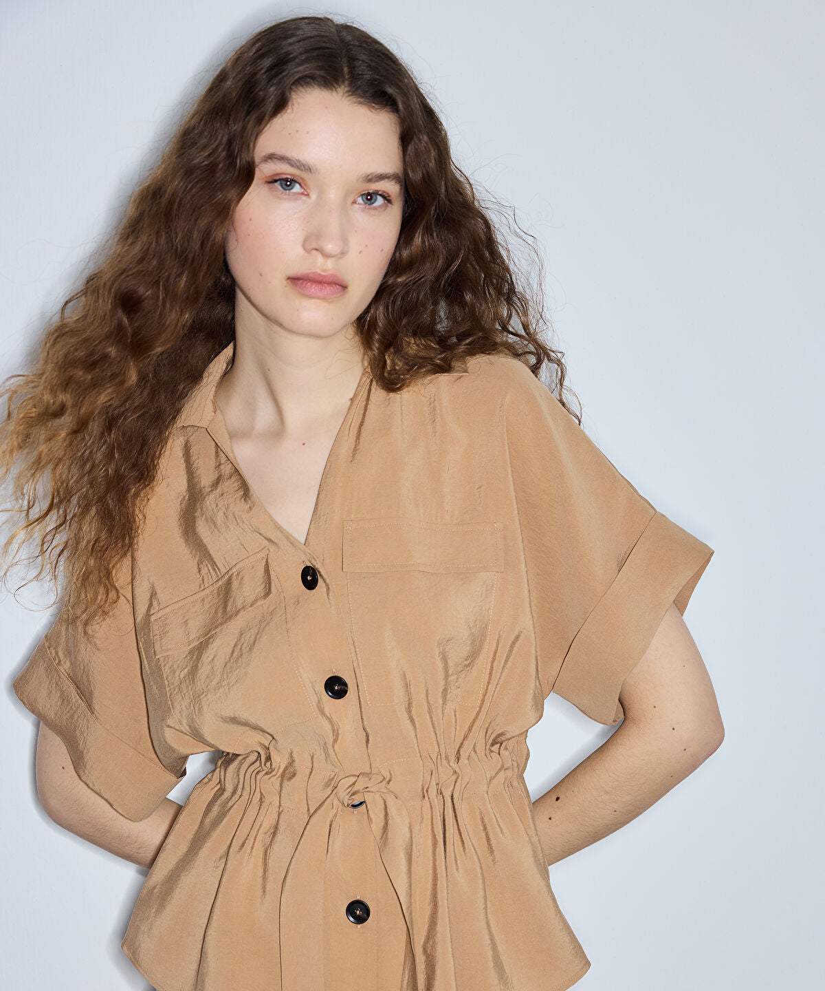 Zoomed Adjustable Waist Shirt