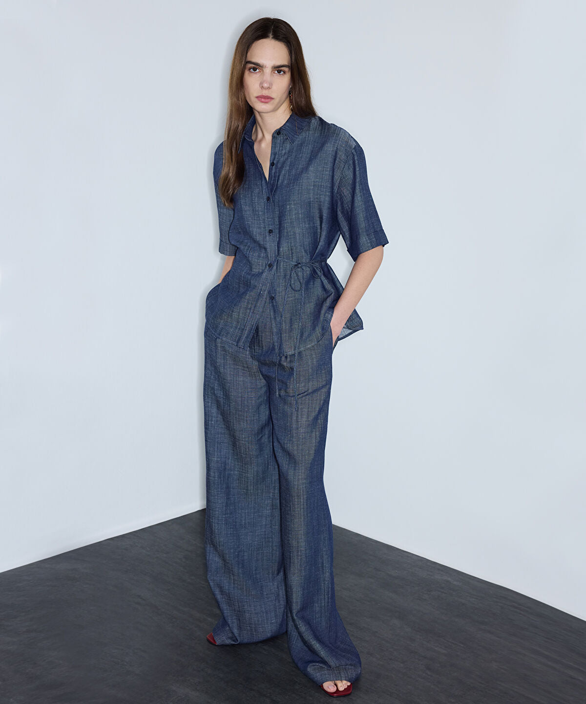 Zoomed Tie Waist Shirt
