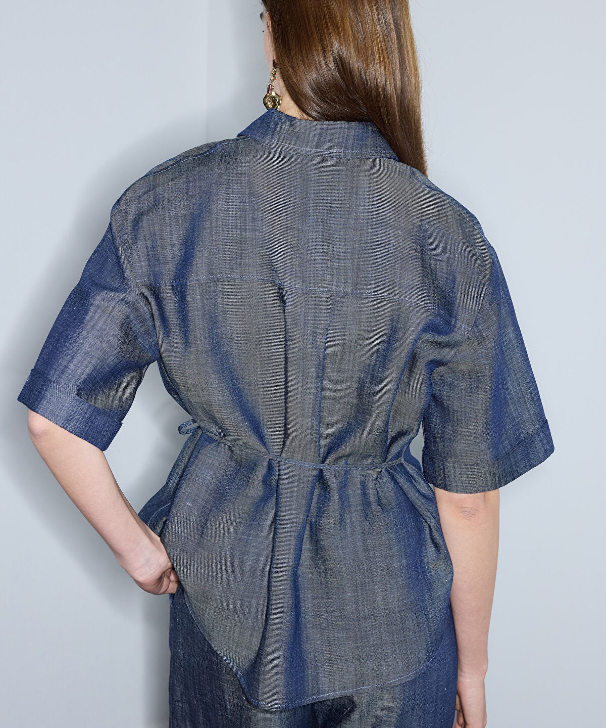 Zoomed Tie Waist Shirt