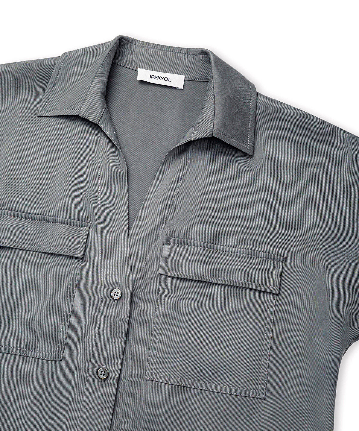 Zoomed Relaxed-Fit Shirt with Pockets