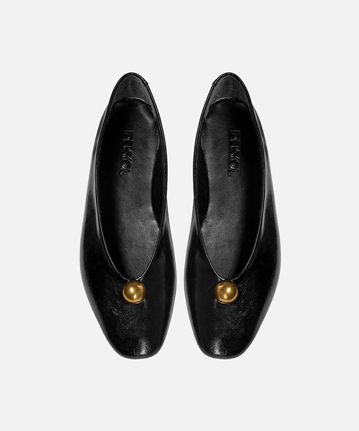 Zoomed Buckle Ballet Flats