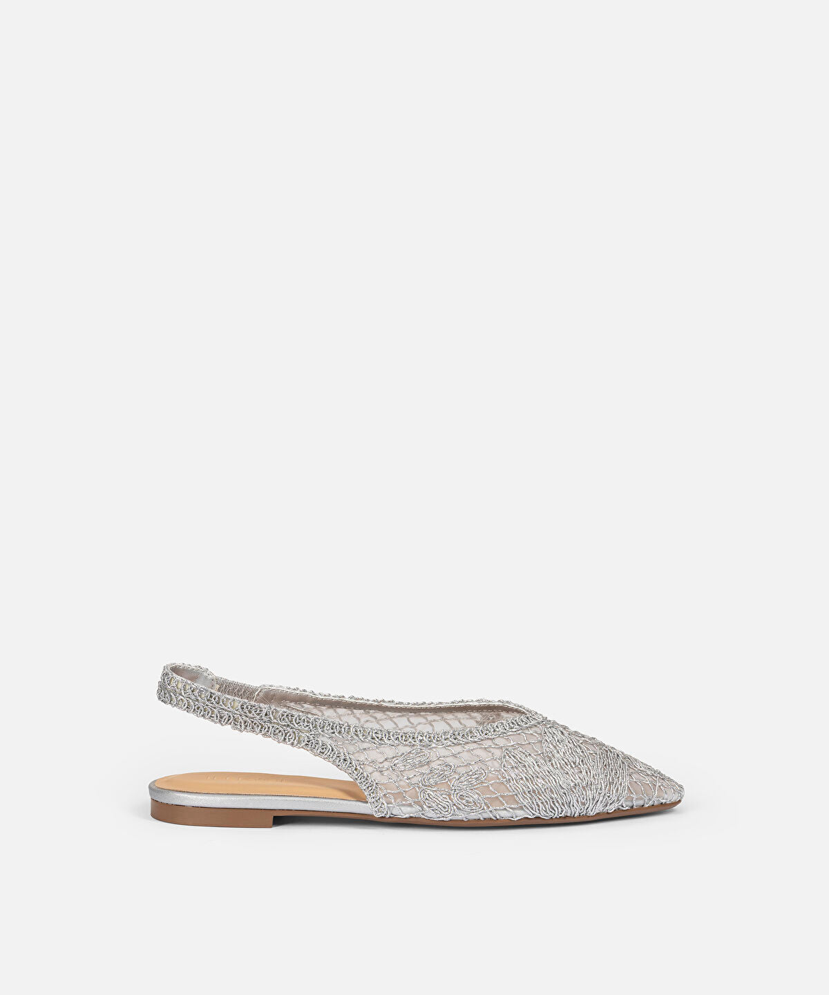 Zoomed Embroidered Flats