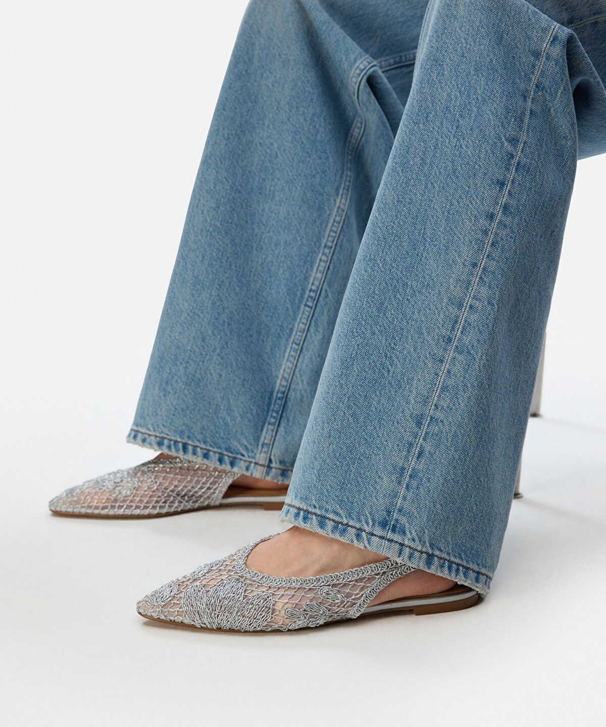 Zoomed Embroidered Flats