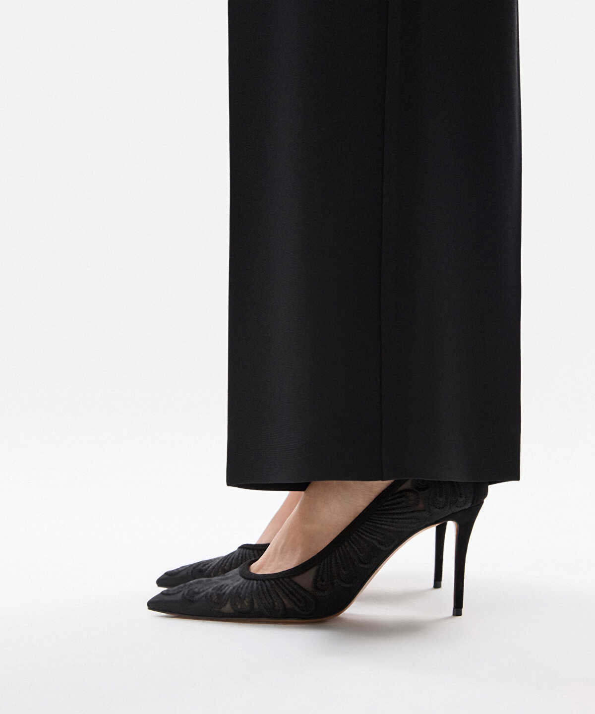 Embroidered Pointed-Toe Heels