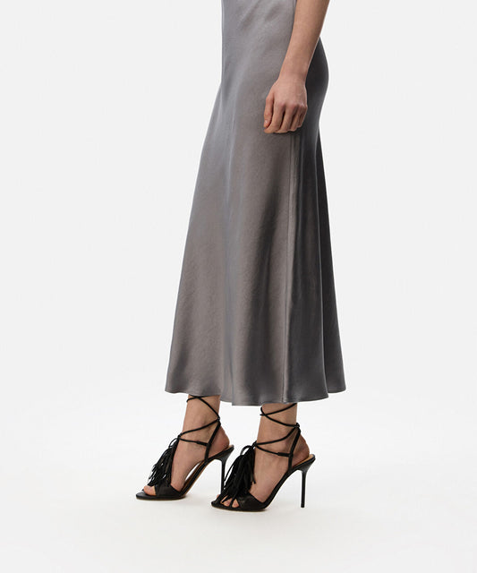HIGH-HEELS