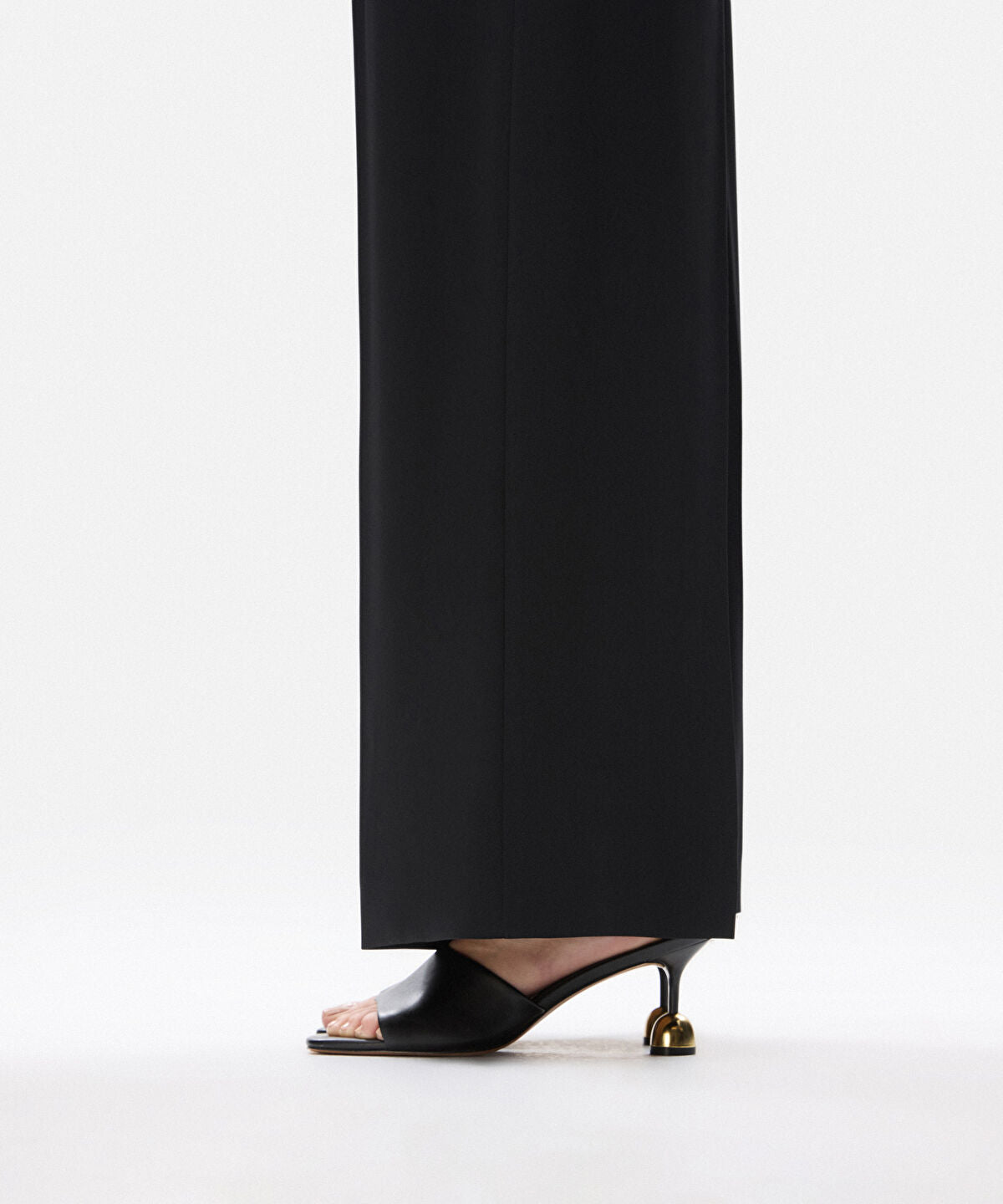 Zoomed Leather-Effect Mules with Contrasting Heels