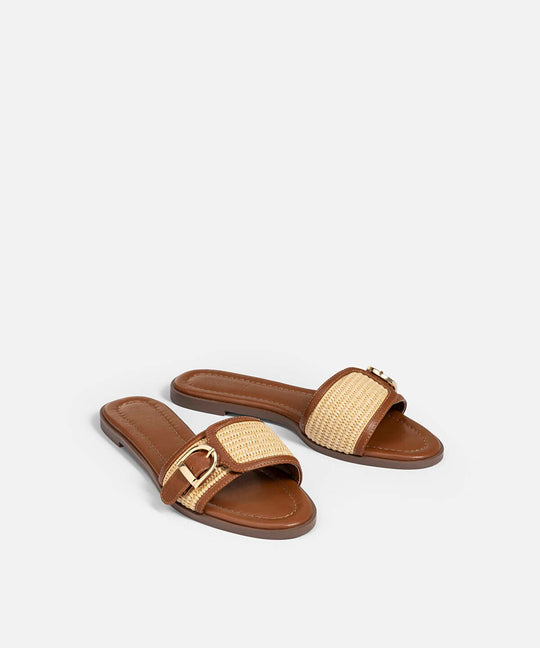 Contrast Texture Buckle Slides