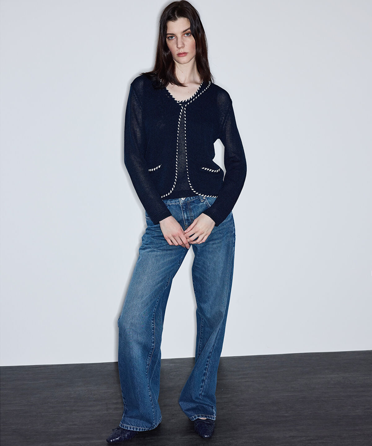 Zoomed Knit Cardigan with Contrast Piping