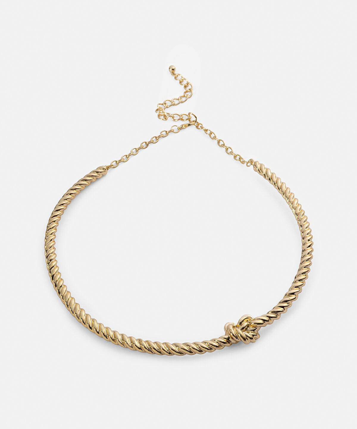 Zoomed Knotted Rigid Necklace