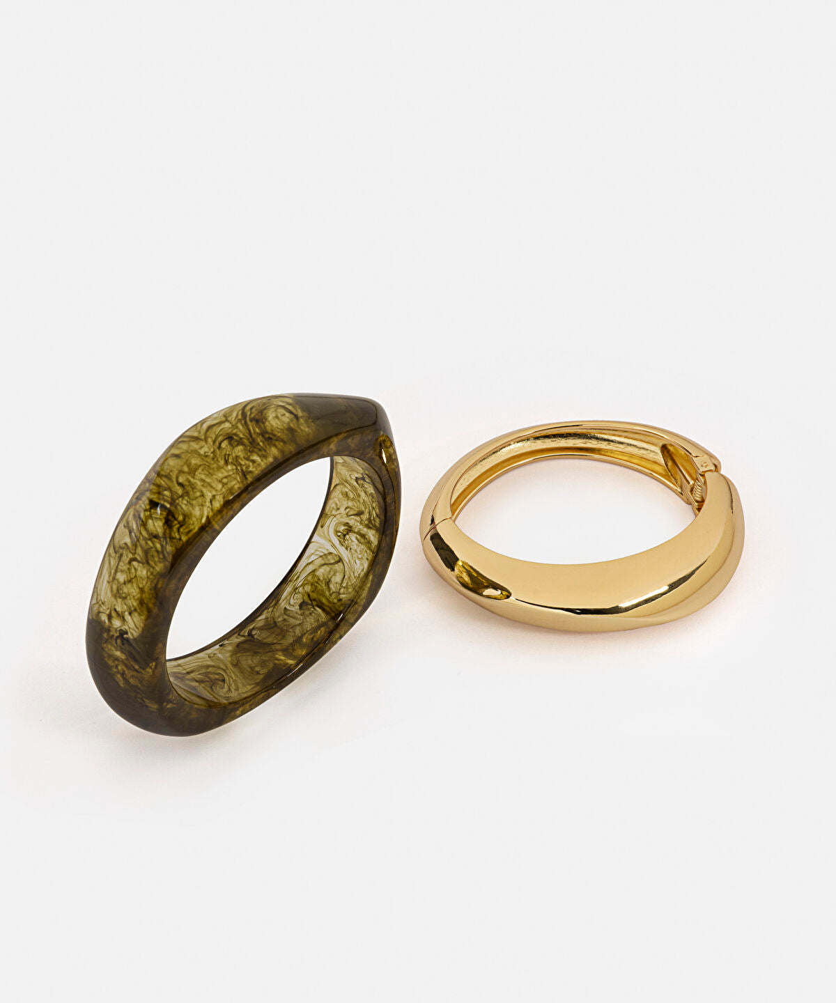 Zoomed Resin and Metal Bracelet Set