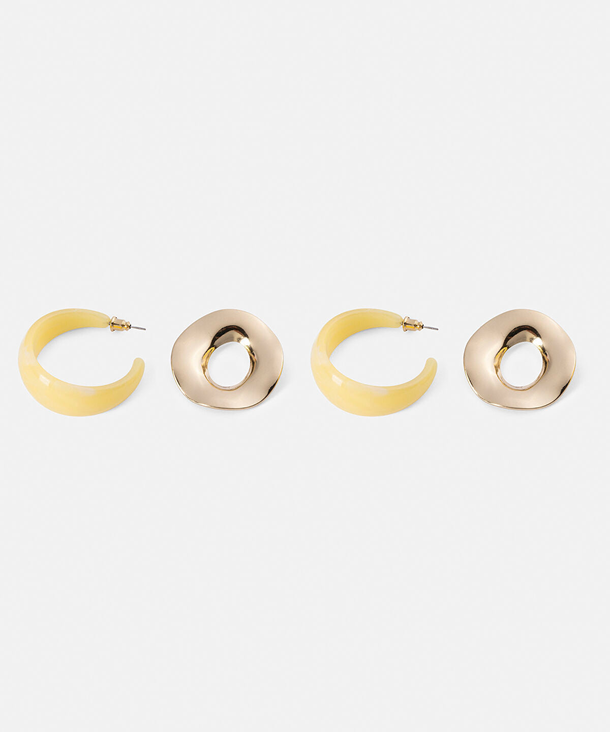 Zoomed Pack of Two Earrings
