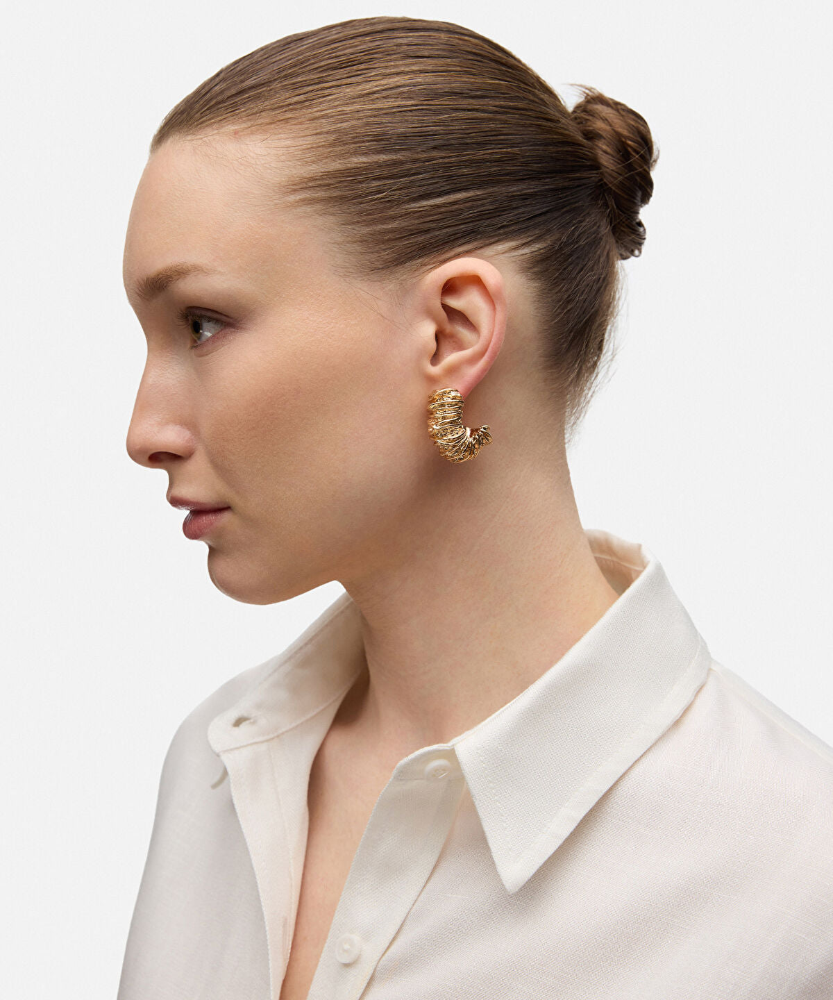 Zoomed Voluminous Textured Hoop Earrings
