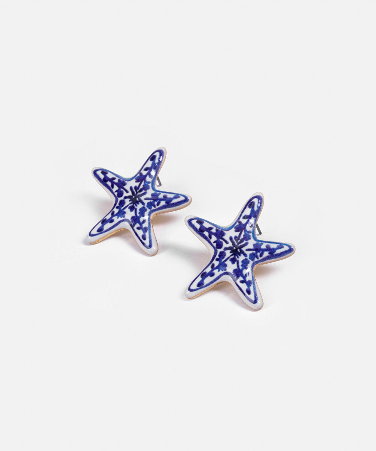 Zoomed Floral Starfish Earrings