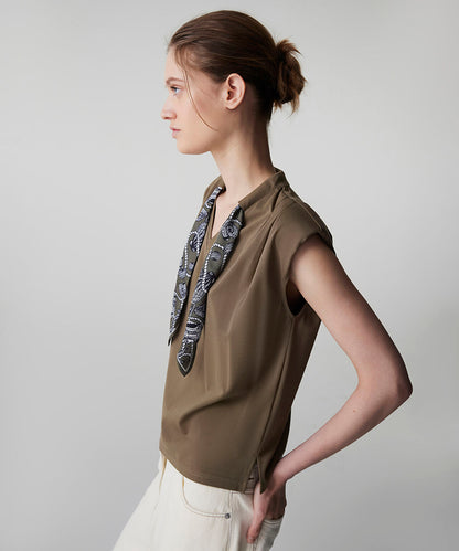 T-Shirt with Printed Scarf