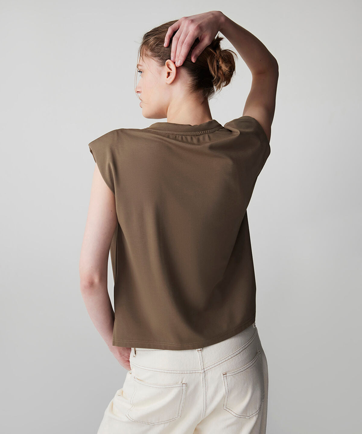 Zoomed T-Shirt with Printed Scarf