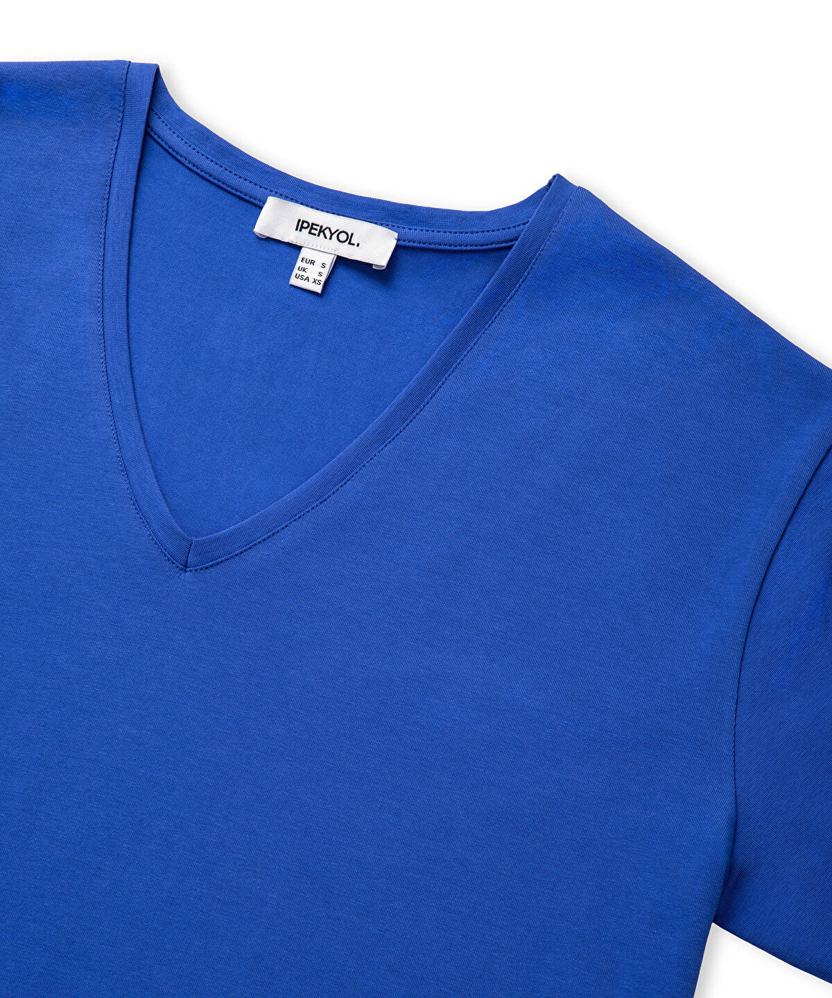 Zoomed V-Neck Basic T-Shirt