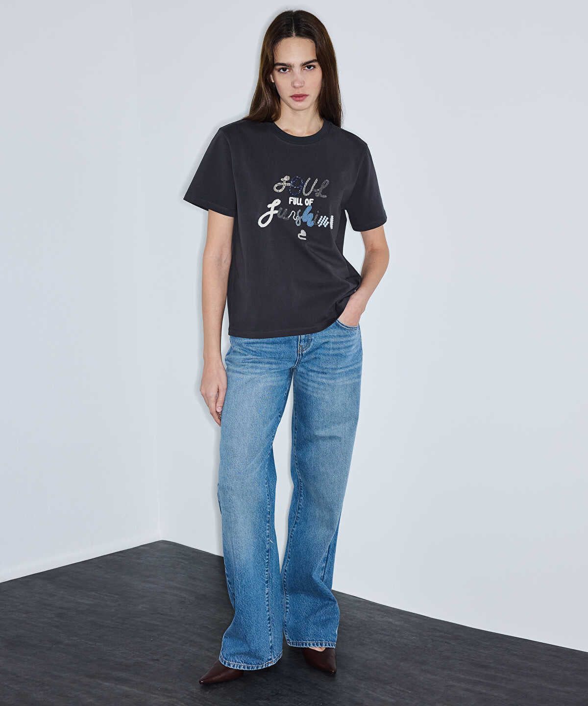 Zoomed Slogan Embroidered T-Shirt