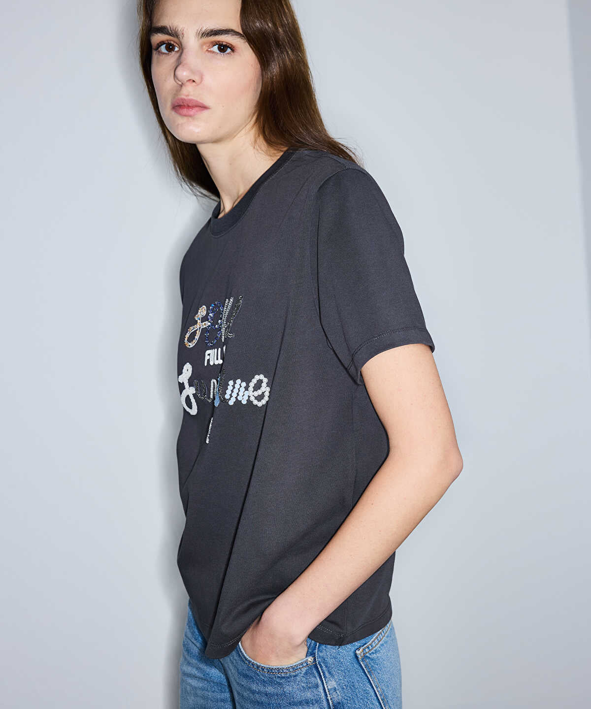 Zoomed Slogan Embroidered T-Shirt