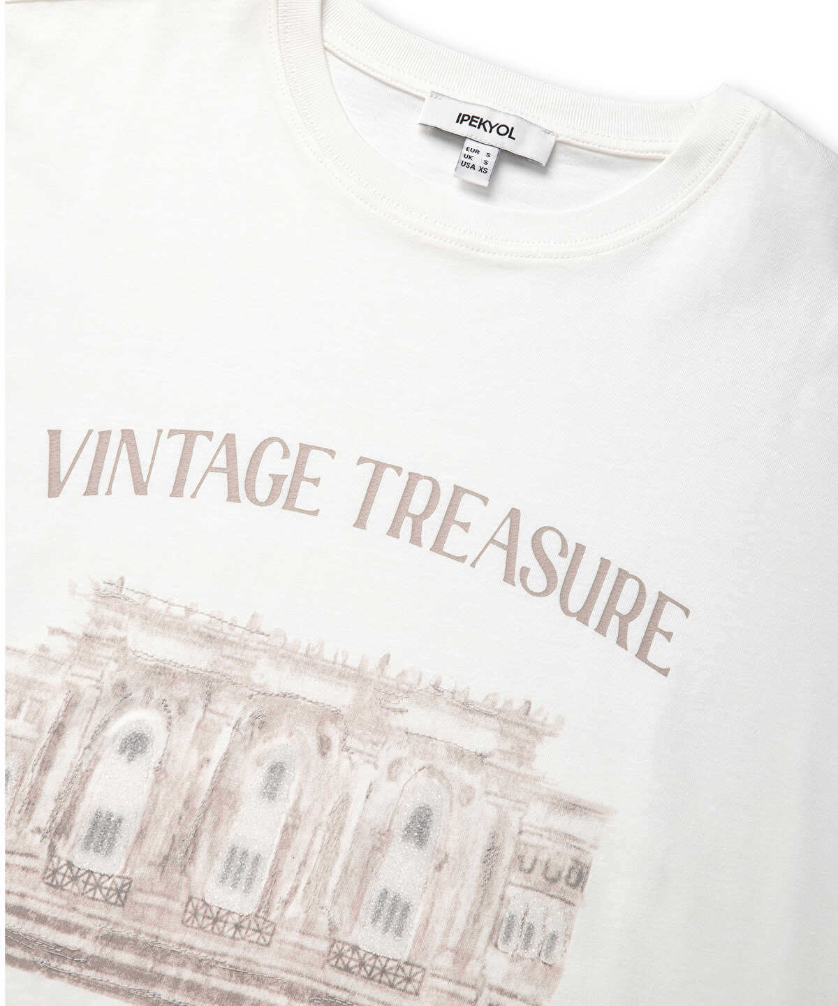 Zoomed Caviar Beaded T-Shirt