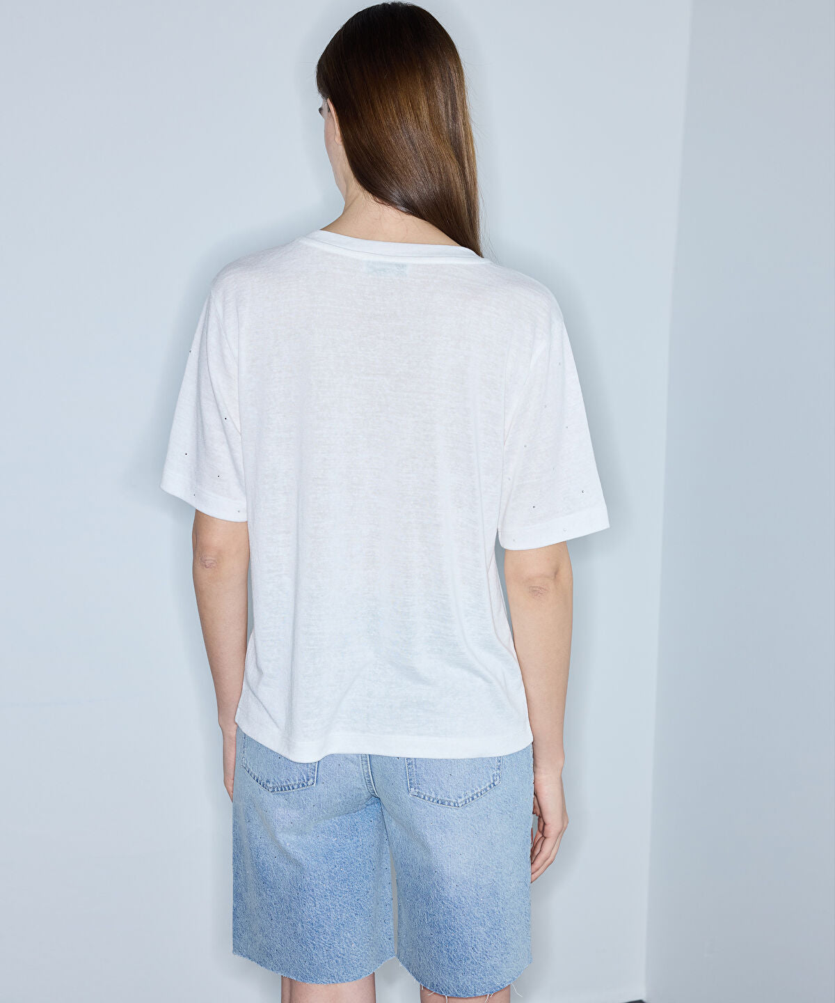 Zoomed Rhinestone V-Neck T-Shirt 