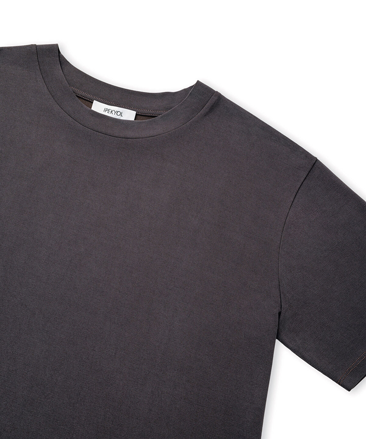 Zoomed Basic T-Shirt