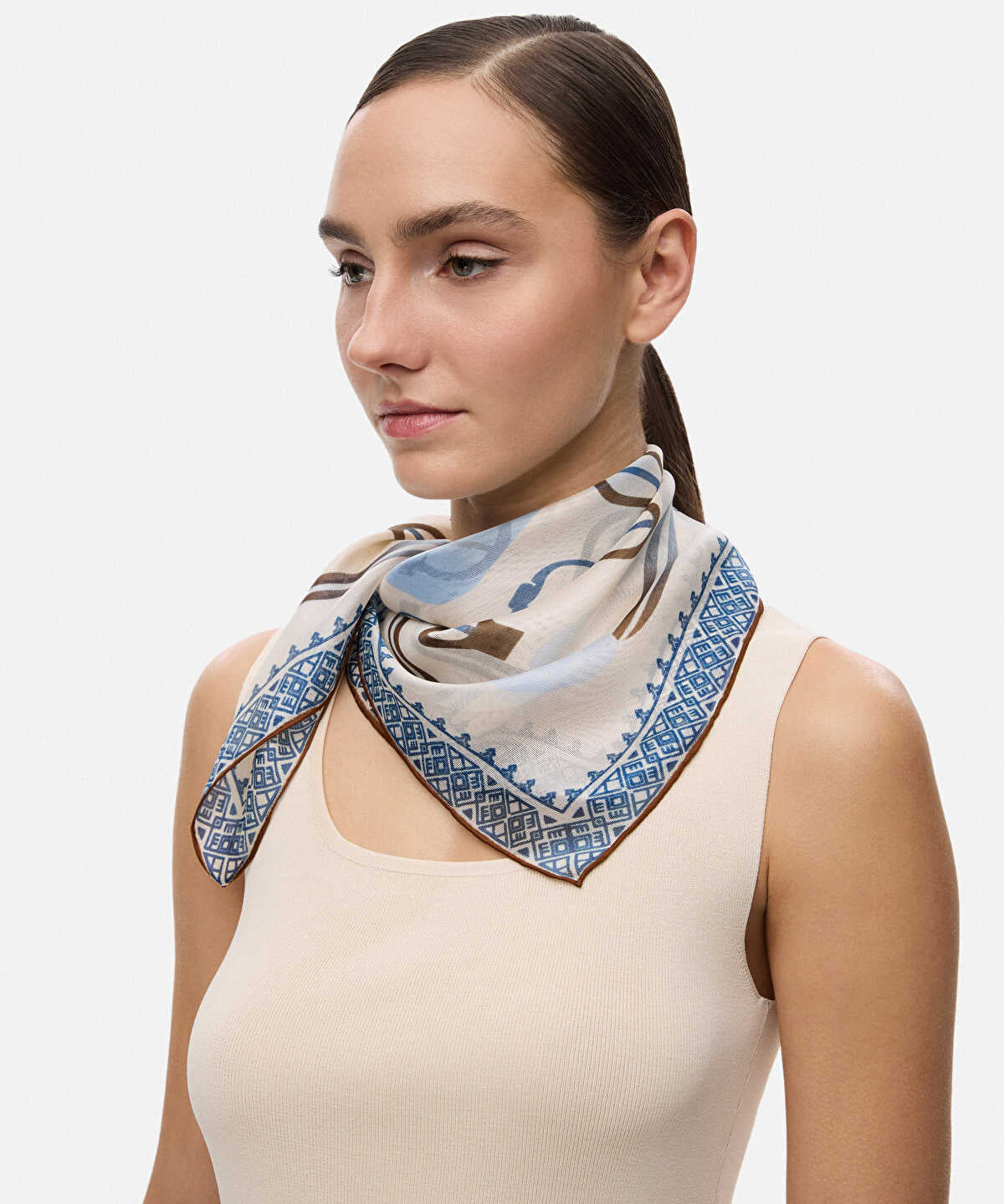 Zoomed Printed Silk Scarf