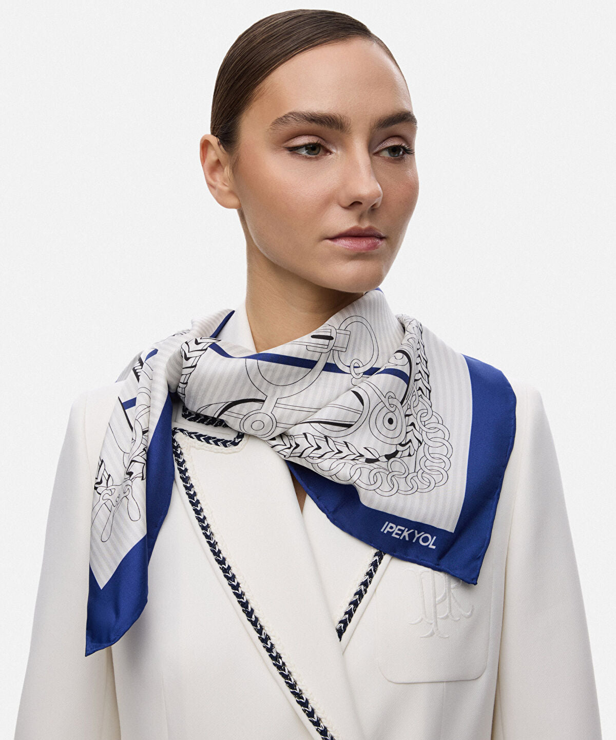 Zoomed Printed Silk Scarf