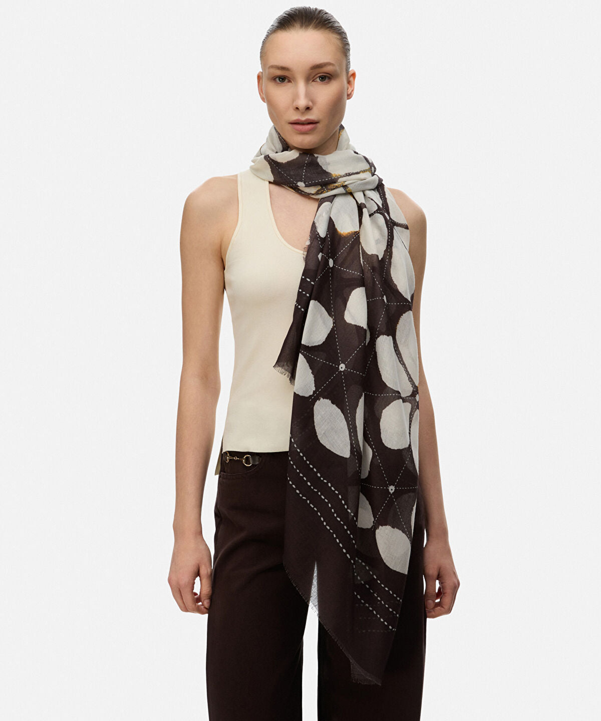 Zoomed Printed Shawl