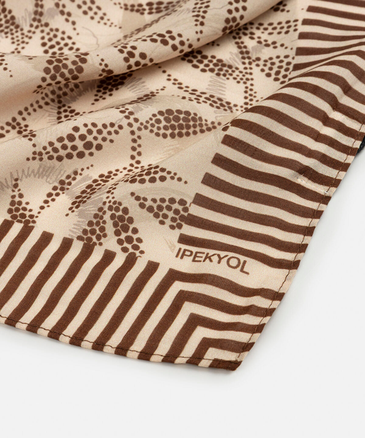 Zoomed Silk Blend Printed Scarf