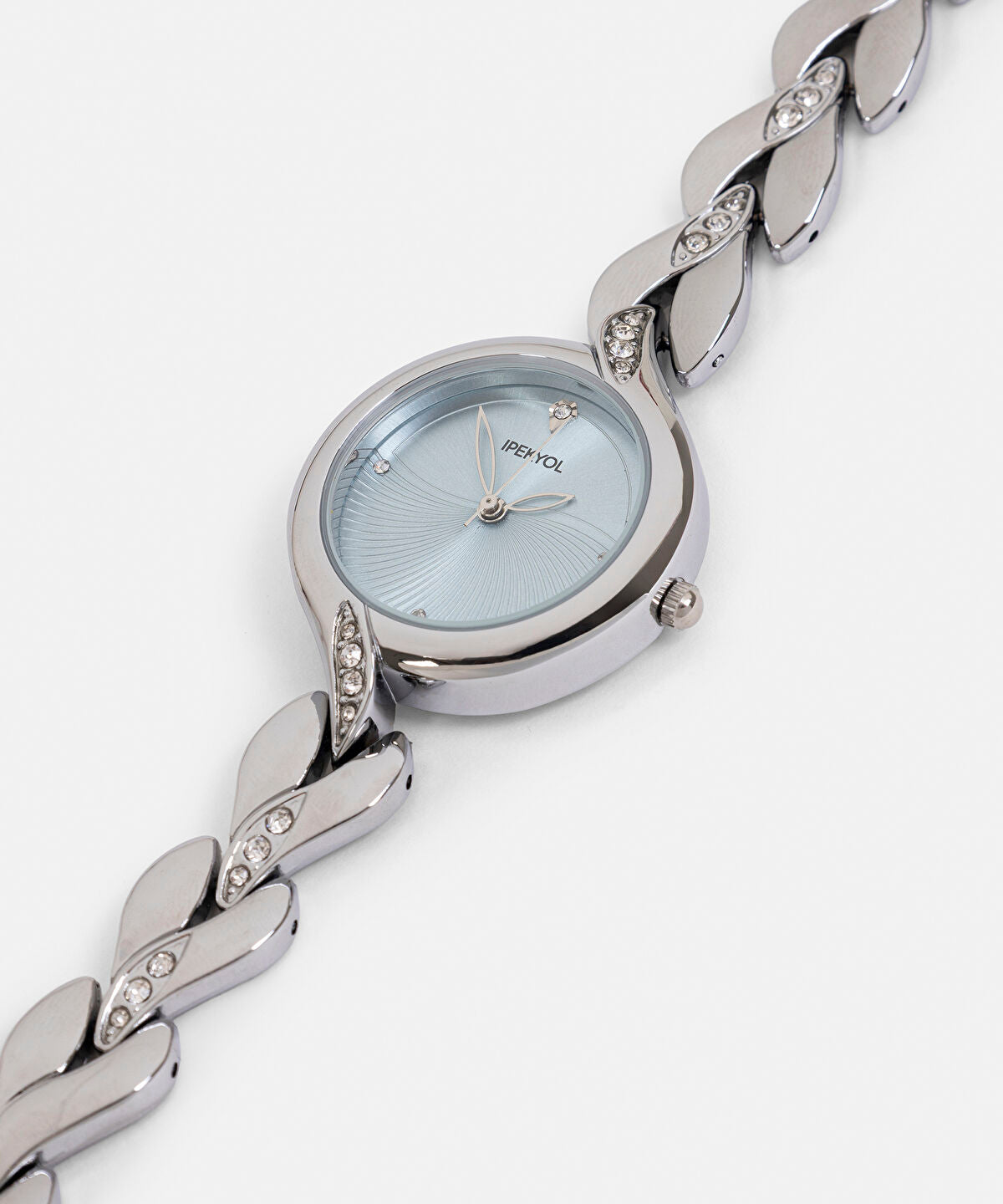 Zoomed Rhinestone Embellished Watch